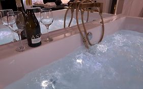 Apartament Shine Prywatne Jacuzzi Starowiślna Kraków
